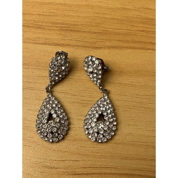 Jewelry - Silver Tone Rhinestone Teardrop Clip On Earrings Bridal Pageant Formal Dangle
